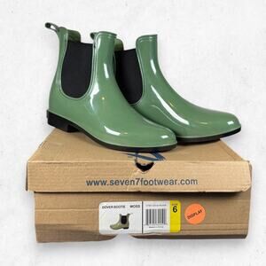 Seven7 Dover Chelsea Rain Boots Size 6 Moss Green Glossy Waterproof Ankle NIB